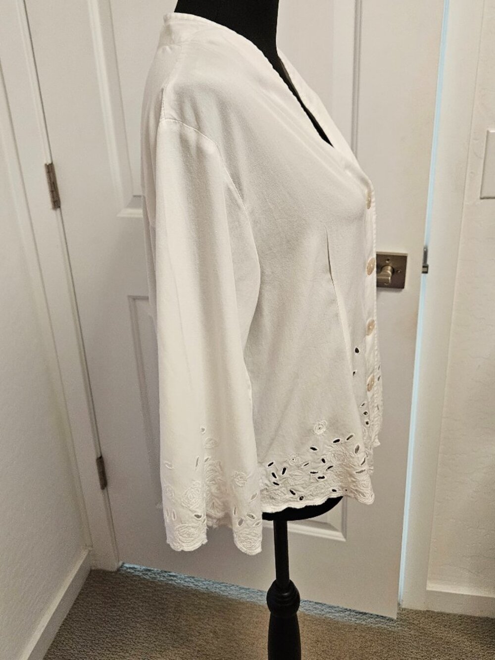 Nomadic Traders White Women eyelet embroidery cotton blouse size L - Picture 3 of 10
